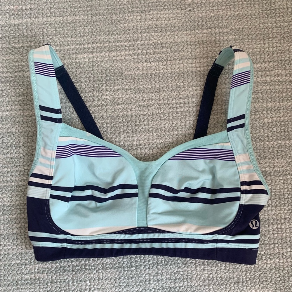 Lululemon tata tamer sports bra size 34DD blue striped
